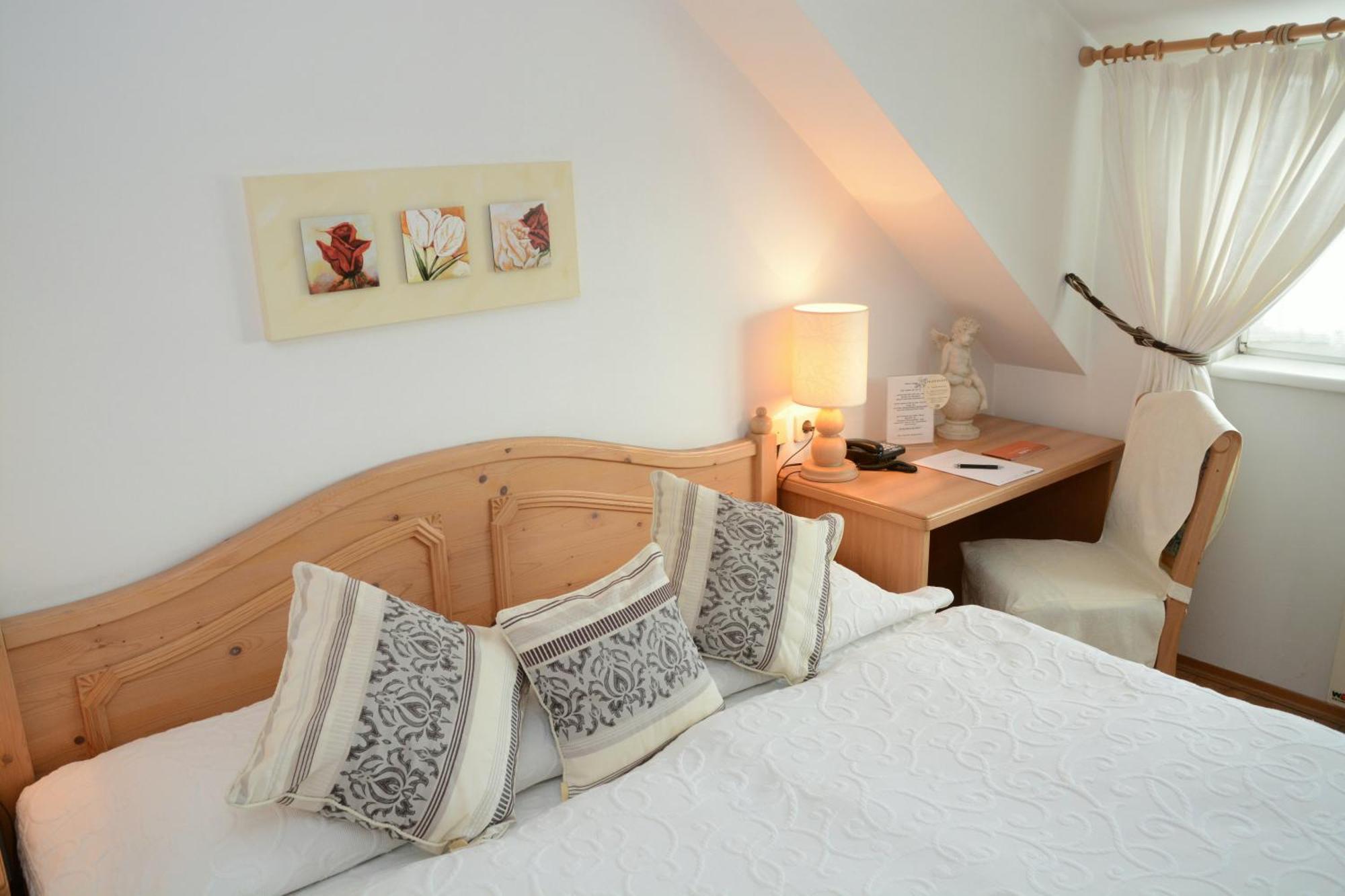 Hotel & Restaurant Braunstein - Pauli'S Stuben 珀拜赫阿纽西德勒 客房 照片