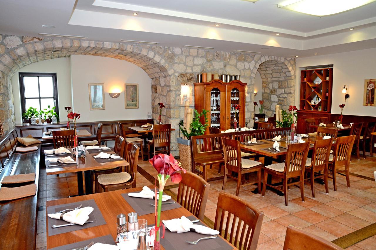Hotel & Restaurant Braunstein - Pauli'S Stuben 珀拜赫阿纽西德勒 外观 照片